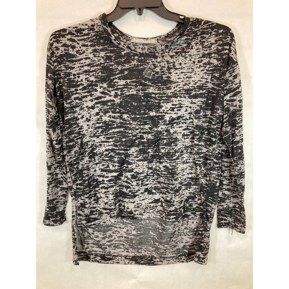 Women's Small Black Fashion Top - Stylish & Versatile Shirt for Casual or Dressy